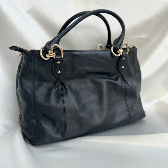 Coach Handbag - Picture 2 of 6